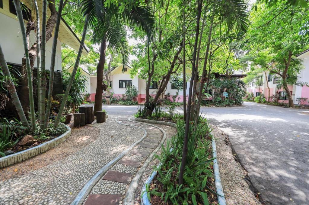 Chayada Garden House And Resort Nakhon Ratchasima Exterior photo