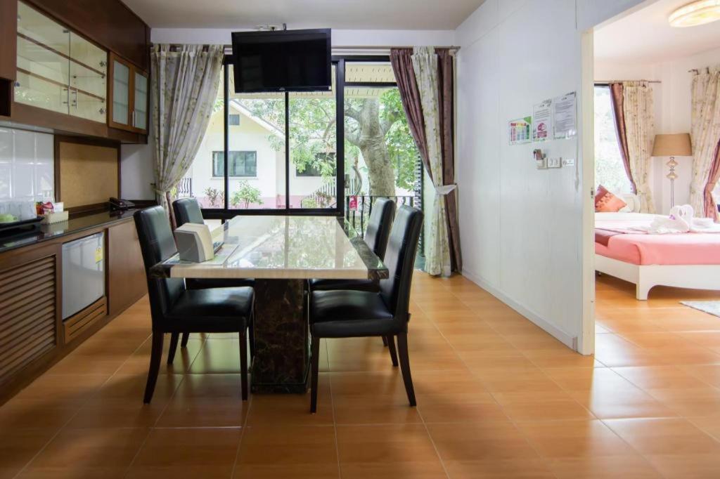 Chayada Garden House And Resort Nakhon Ratchasima Exterior photo